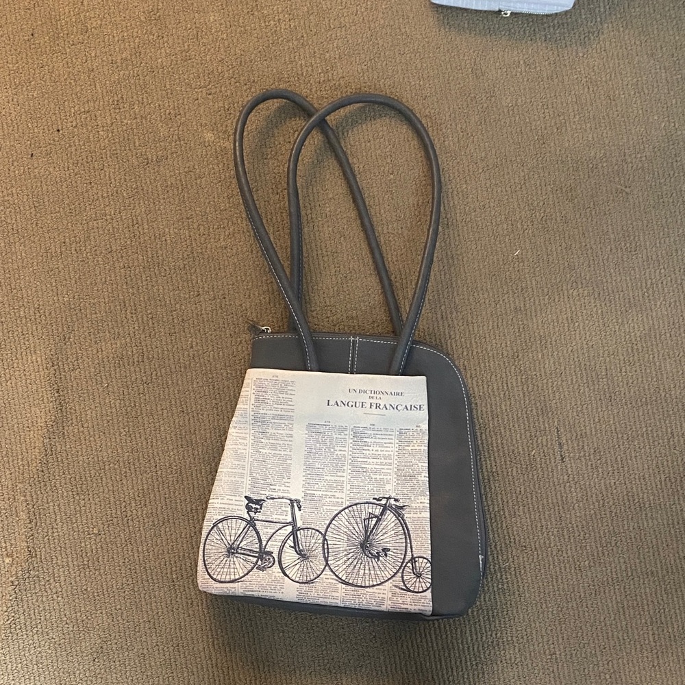 Cute French Artsy shoulder bag 🎨🎭